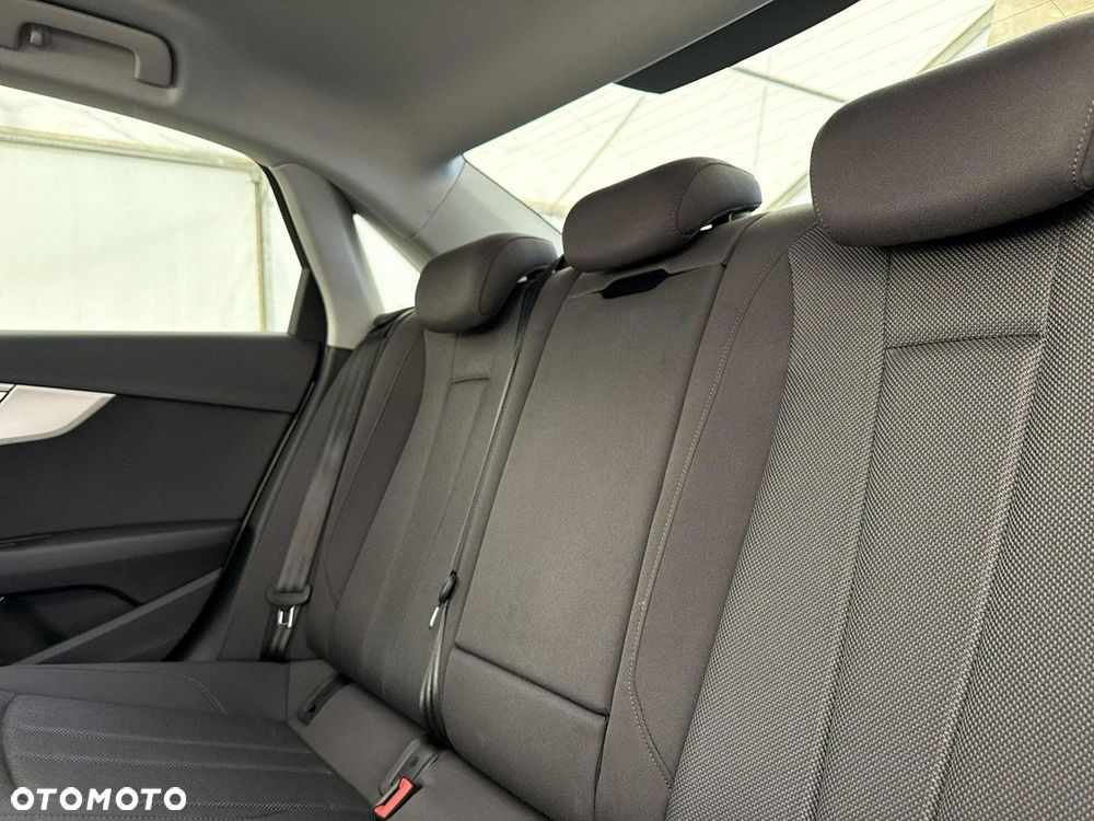 Audi A4 Limousine 35 TFSI S tronic - 19