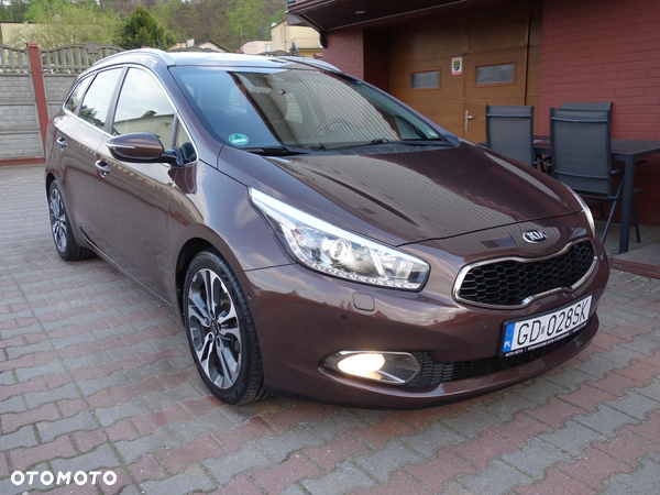 Kia Ceed 1.6 CRDi 128 Dream Team Edition