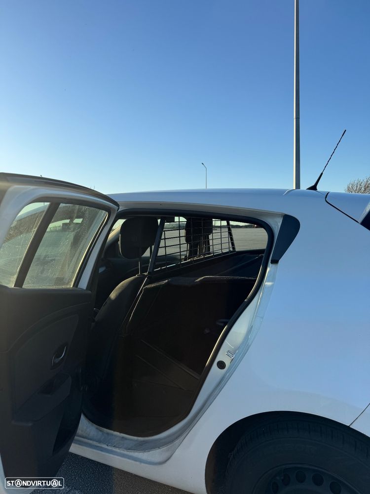 Renault Mégane 1.5 dCi Confort - 6