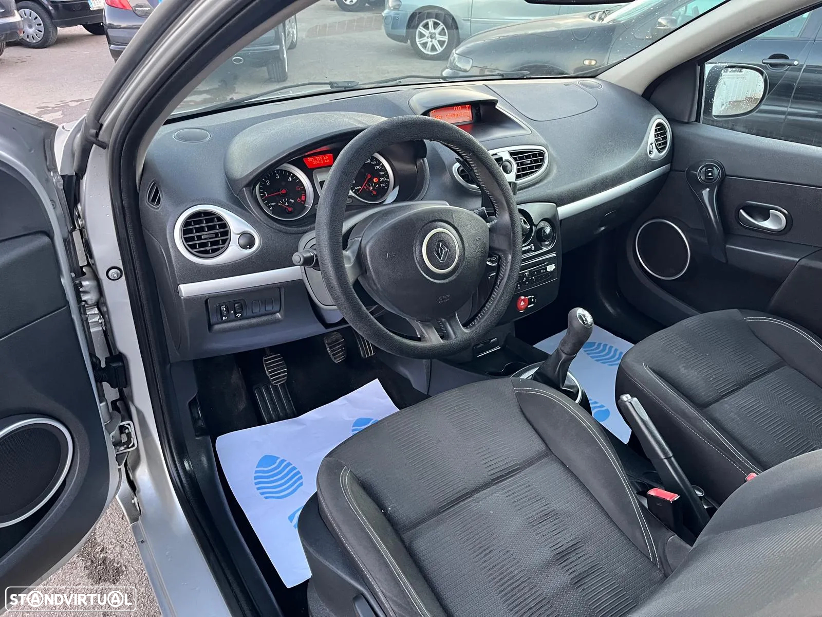 Renault CLIO 1,5 DCI - 3