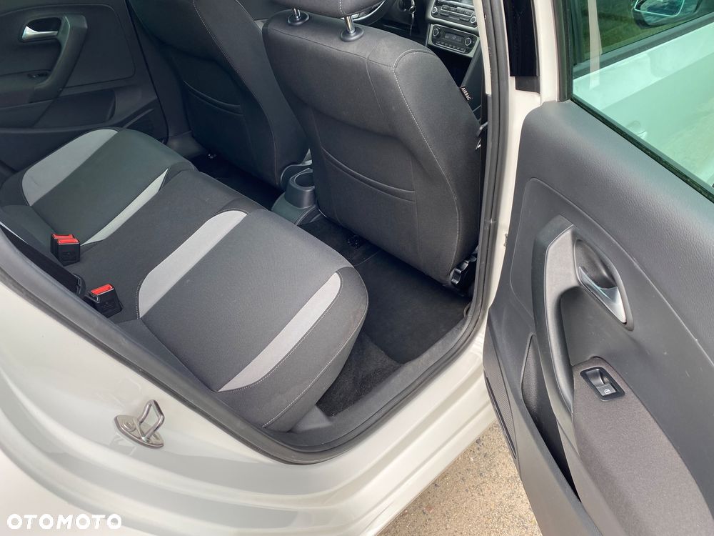 Volkswagen Polo - 11