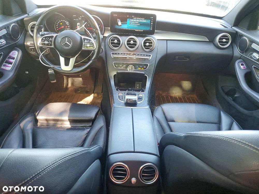 Mercedes-Benz Klasa C 300 4Matic 9G-TRONIC AMG Line - 8