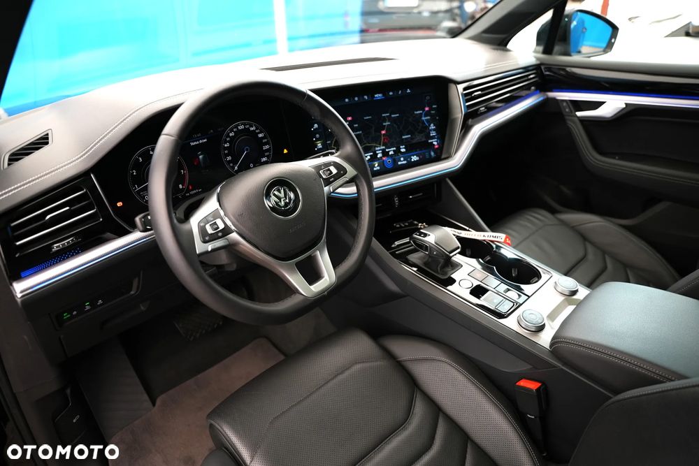 Volkswagen Touareg - 23