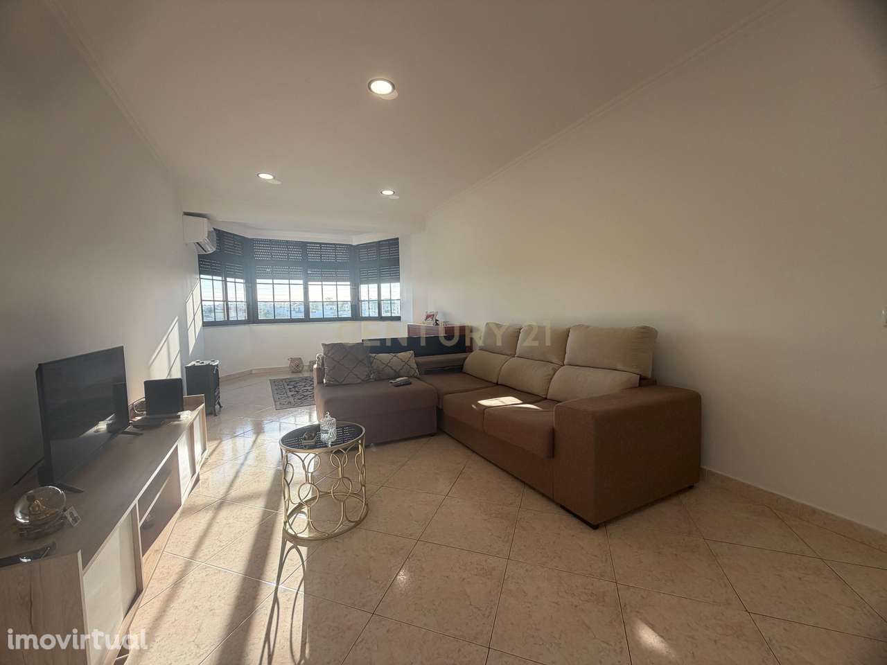 T2 em Vale Flores (Feijó) – Vista Desafogada, Conforto e Tranquilidade - Grande imagem: 3/17