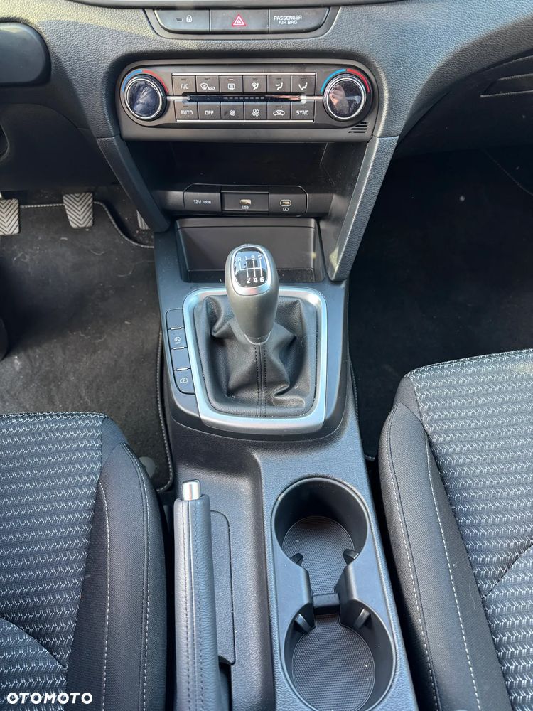 Kia Ceed 1.5 T-GDI M - 9