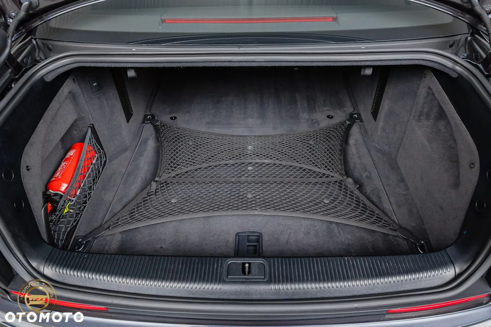 Audi A8 4.2 Quattro - 35
