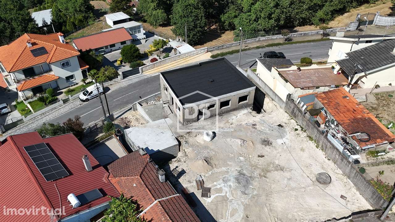 Andar Moradia T3 Venda em Vilar do Torno e Alentém,Lousada - Grande imagem: 2/9