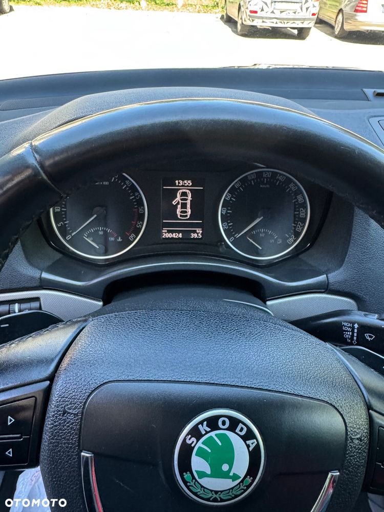 Skoda Octavia 2.0 TDI Elegance DSG - 18