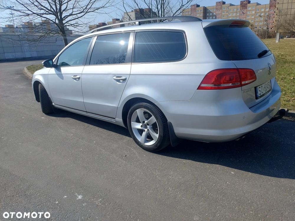 Volkswagen Passat 1.6 TDI Trendline - 4