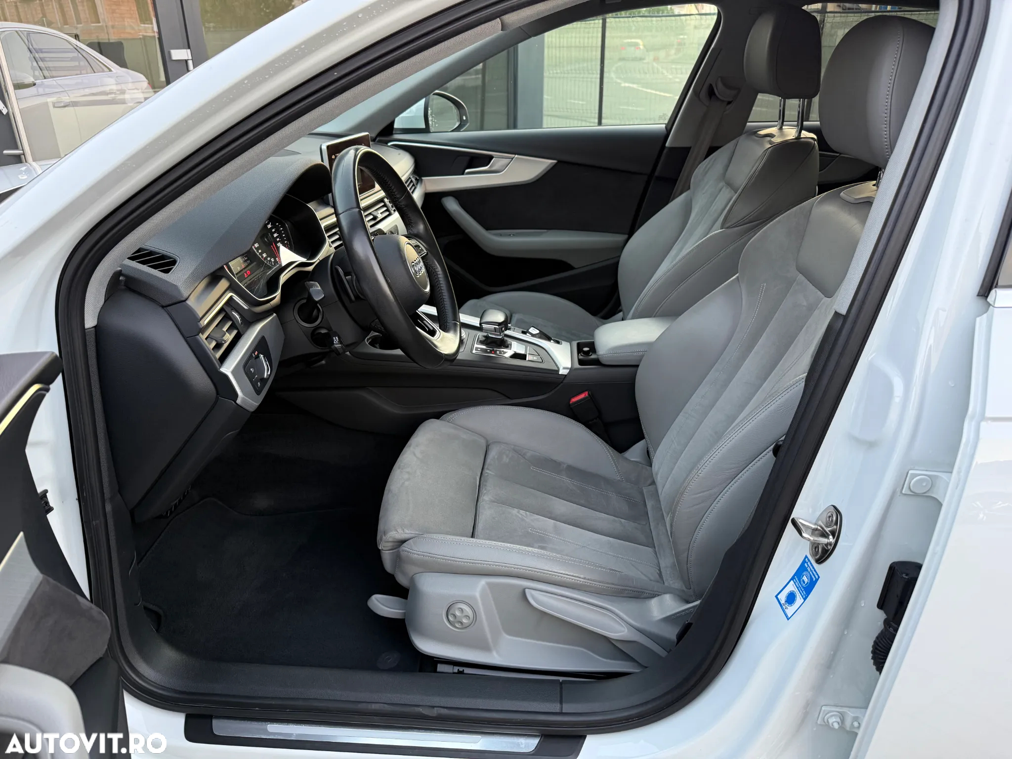 Audi A4 2.0 TDI ultra S tronic Sport - 10