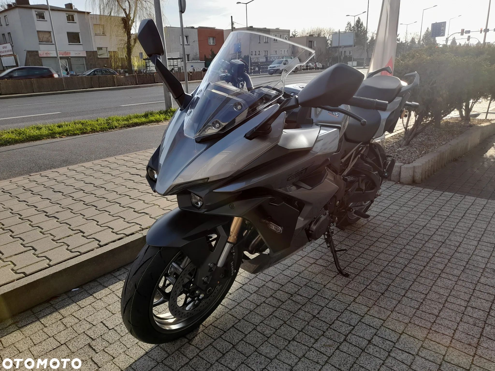 Suzuki GSX 1000 - 1