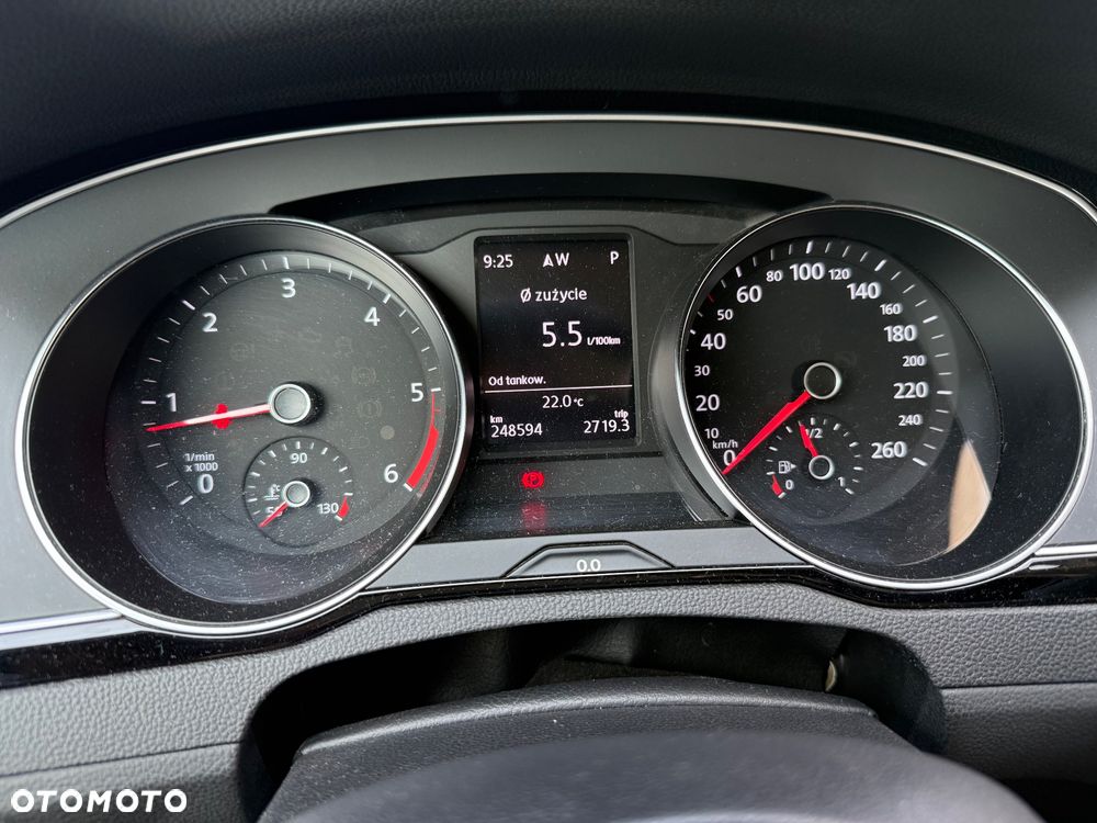 Volkswagen Passat - 3