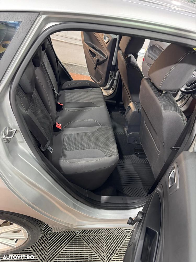 Ford Fiesta 1.5 TDCi DPF Titanium - 8