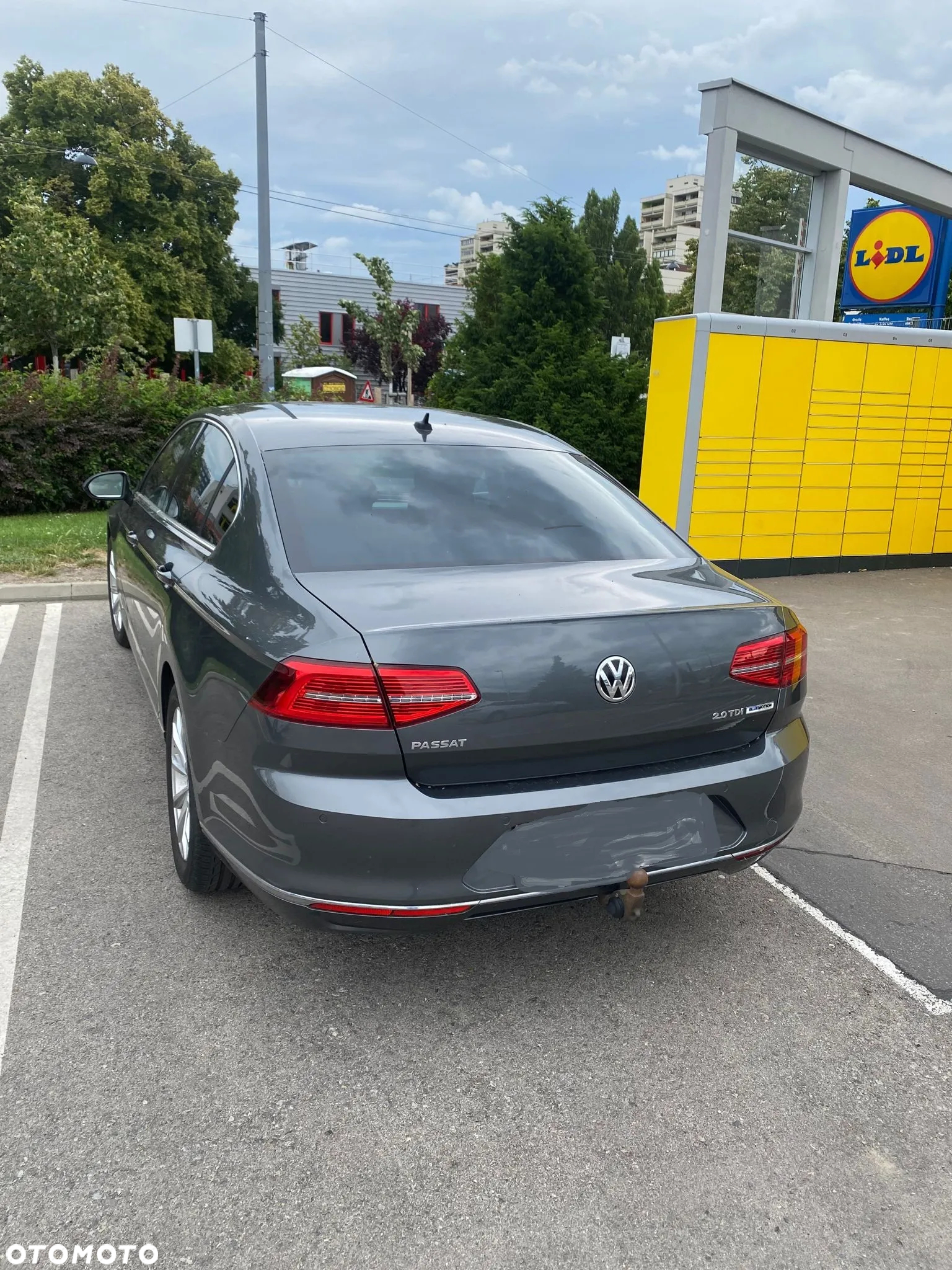 Volkswagen Passat - 4