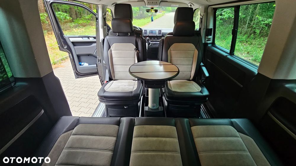Volkswagen Multivan - 11