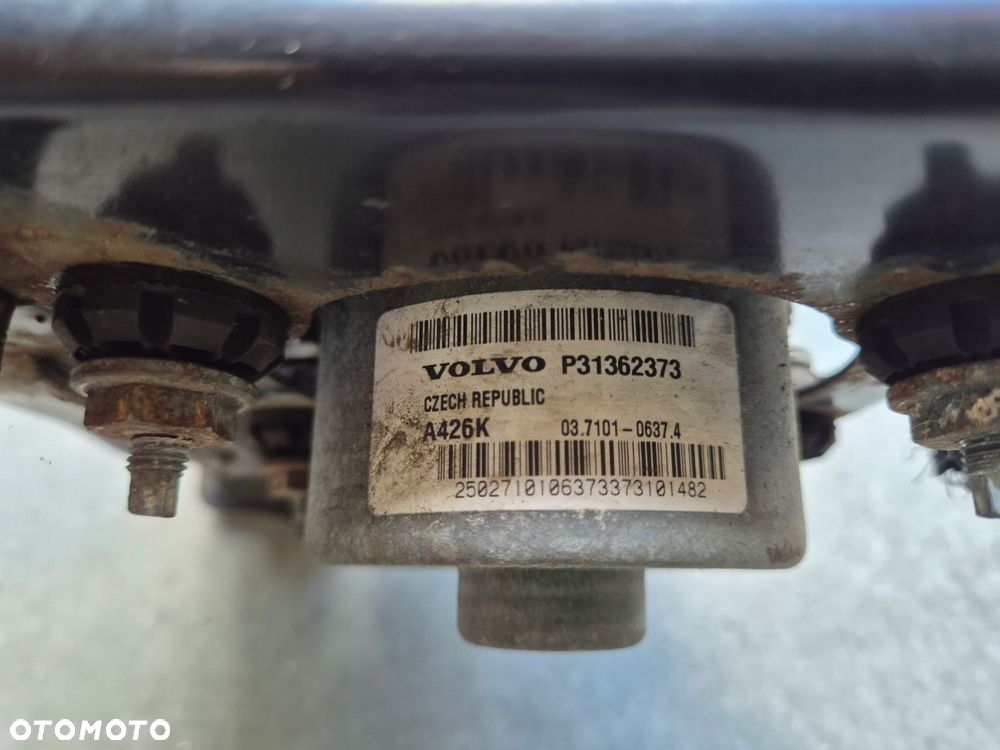 pompa vacum volvo v60 lift plug-in 31362373 - 3