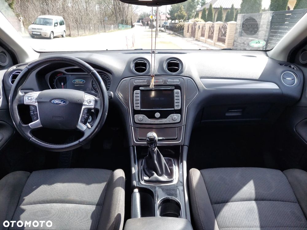 Ford Mondeo 2.0 FF Titanium - 10