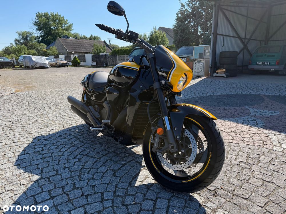 Suzuki Boulevard - 2