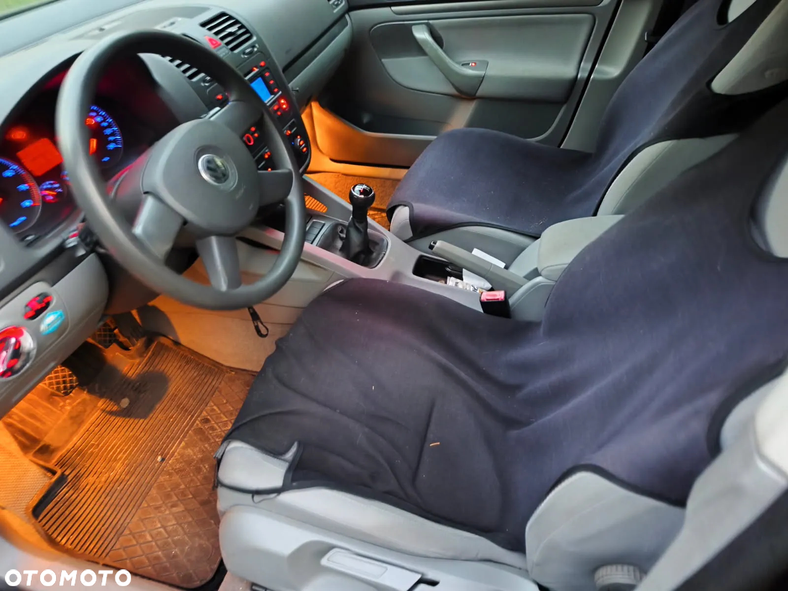 Volkswagen Golf - 8
