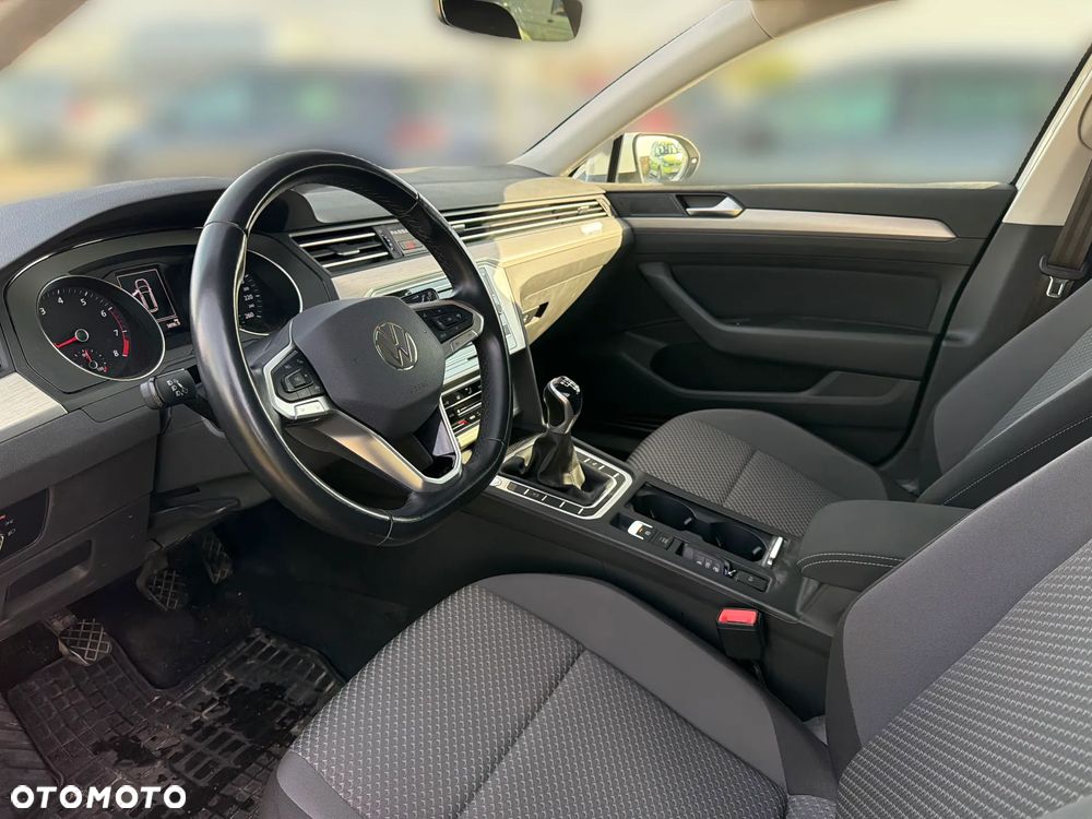 Volkswagen Passat 1.5 TSI EVO Essence - 9