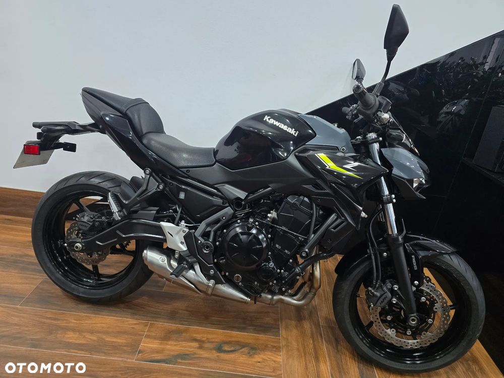 Kawasaki Z 650 - 10