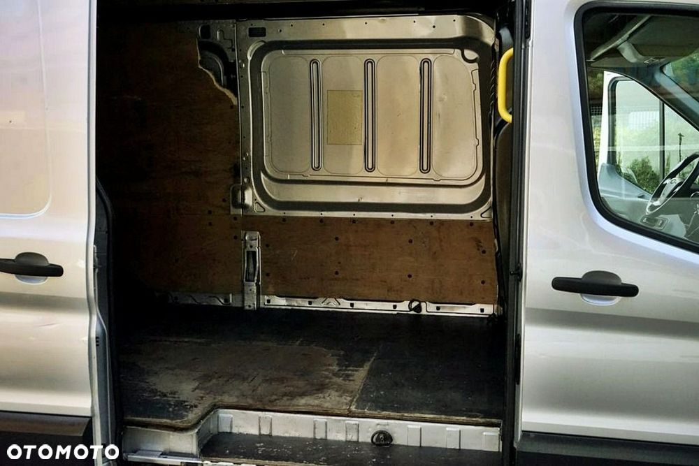 Ford Transit - 23