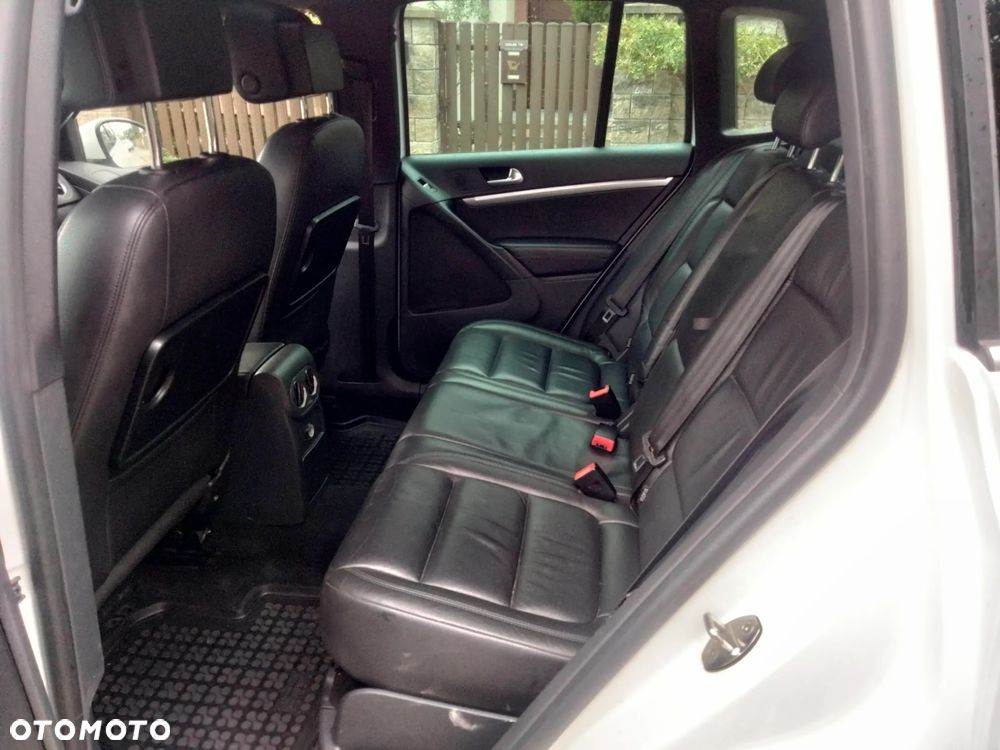Volkswagen Tiguan - 11