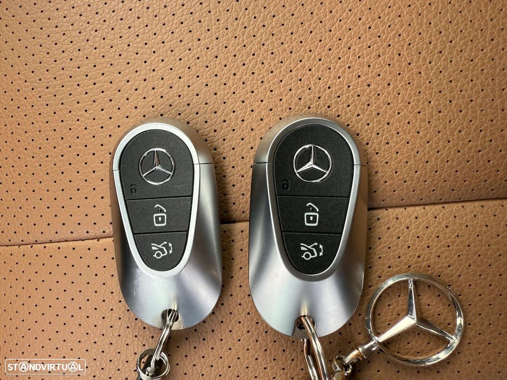 Mercedes-Benz E 300 Standard - 39