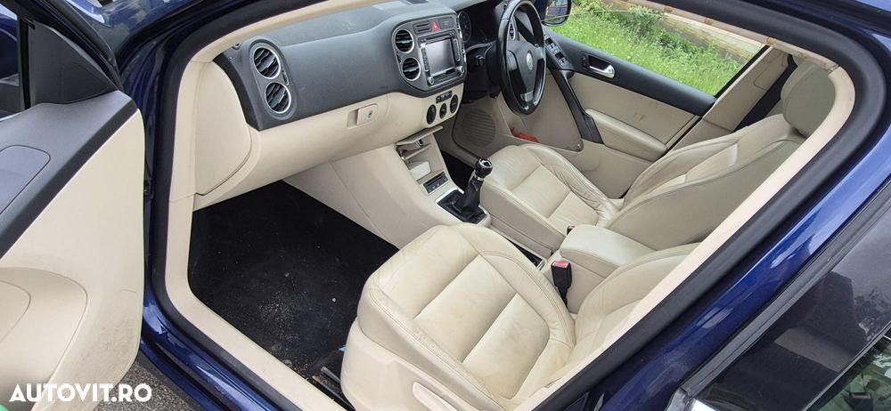 Volkswagen Tiguan - 7