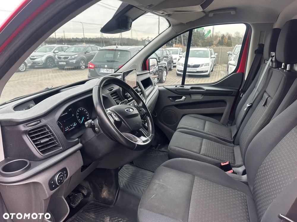 Ford TRANSIT CUSTOM - 9