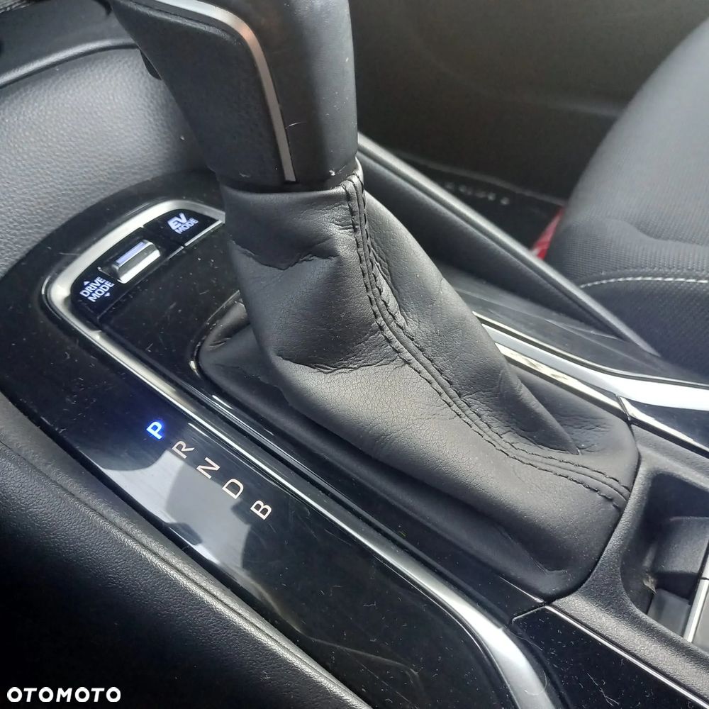 Toyota Corolla 1.8 Hybrid Comfort - 12