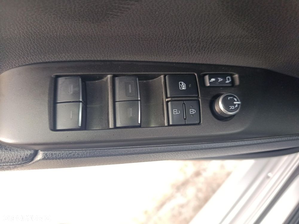 Toyota Camry - 20