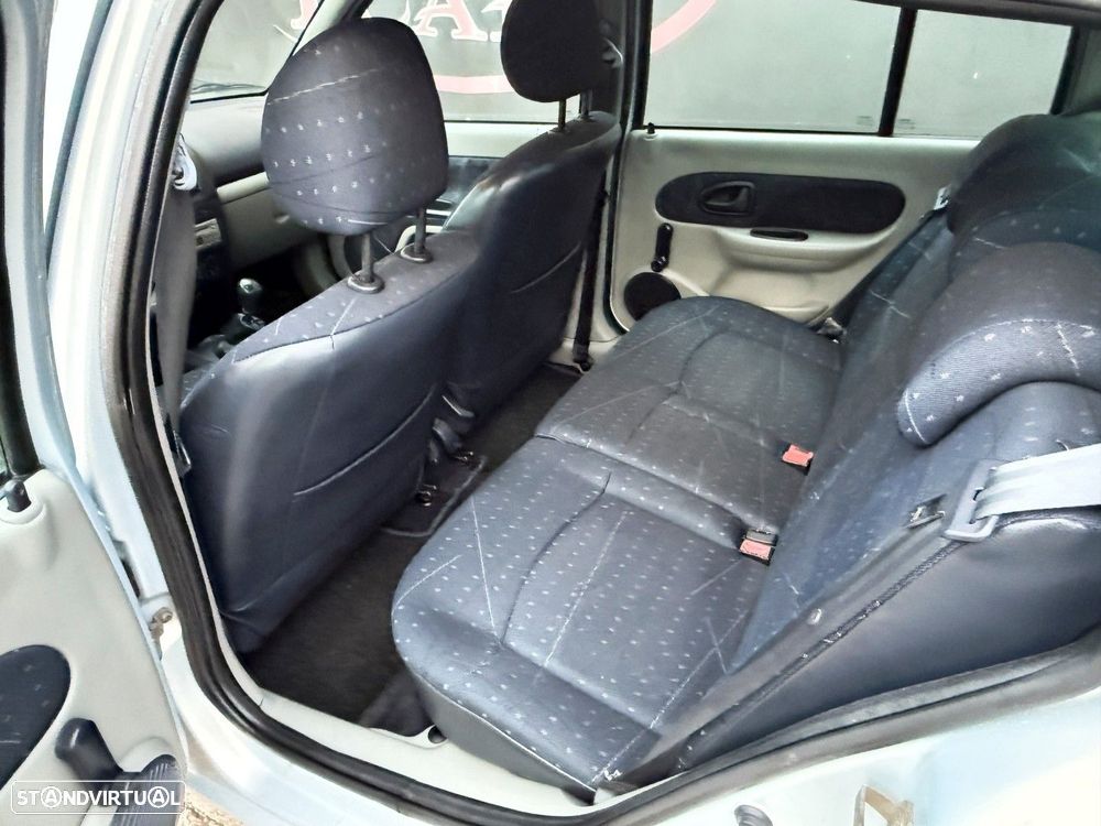 Renault Clio 1.5 dCi Dynamique Luxe - 23