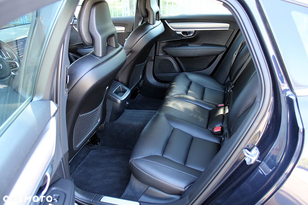 Volvo S90 - 16