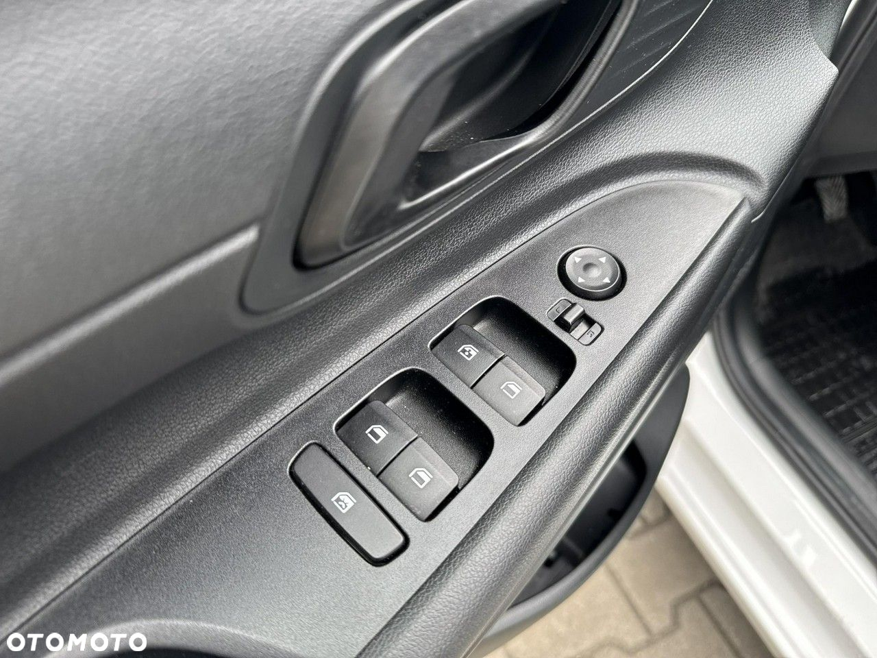 Hyundai i20 1.2 Modern - 12