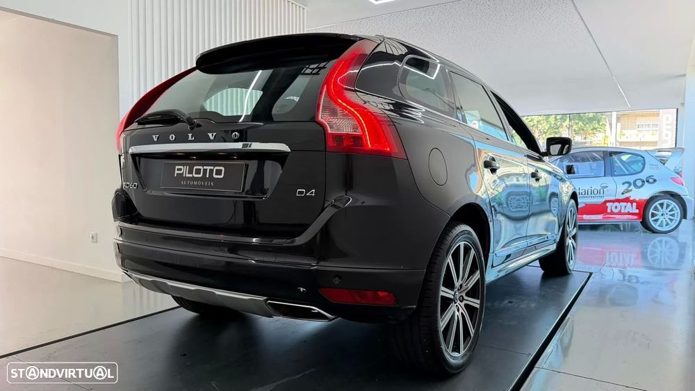 Volvo XC 60 2.0 D4 Momentum - 12