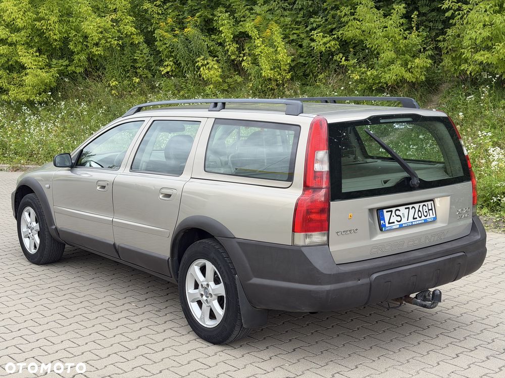 Volvo XC 70 - 4