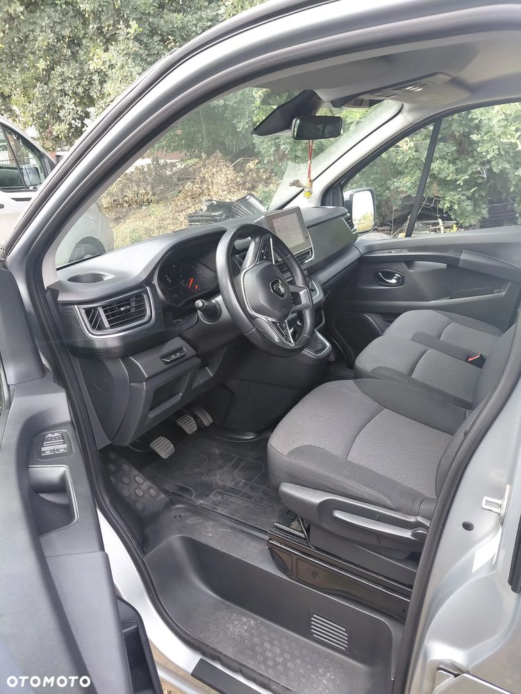 Renault Trafic 2.0 dCi - 27