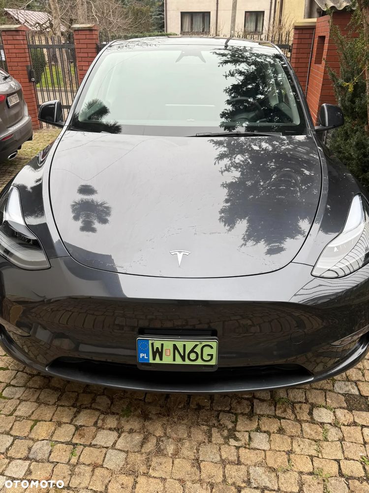 Tesla Y - 11