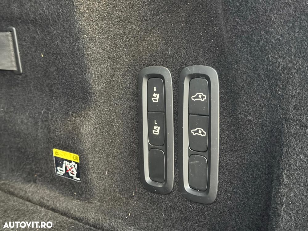 Volvo XC 60 T5 AWD Geartronic RDesign - 17