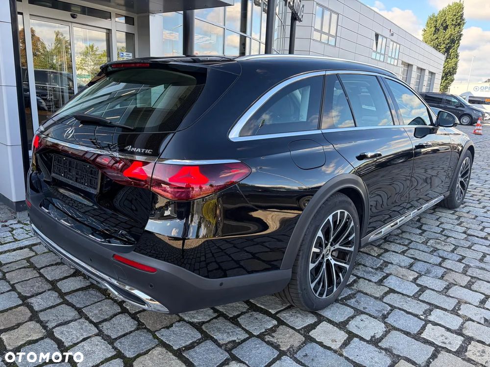 Mercedes-Benz Klasa E 300 de PHEV 4-Matic All-Terrain Avantgarde 9G-Tronic - 4
