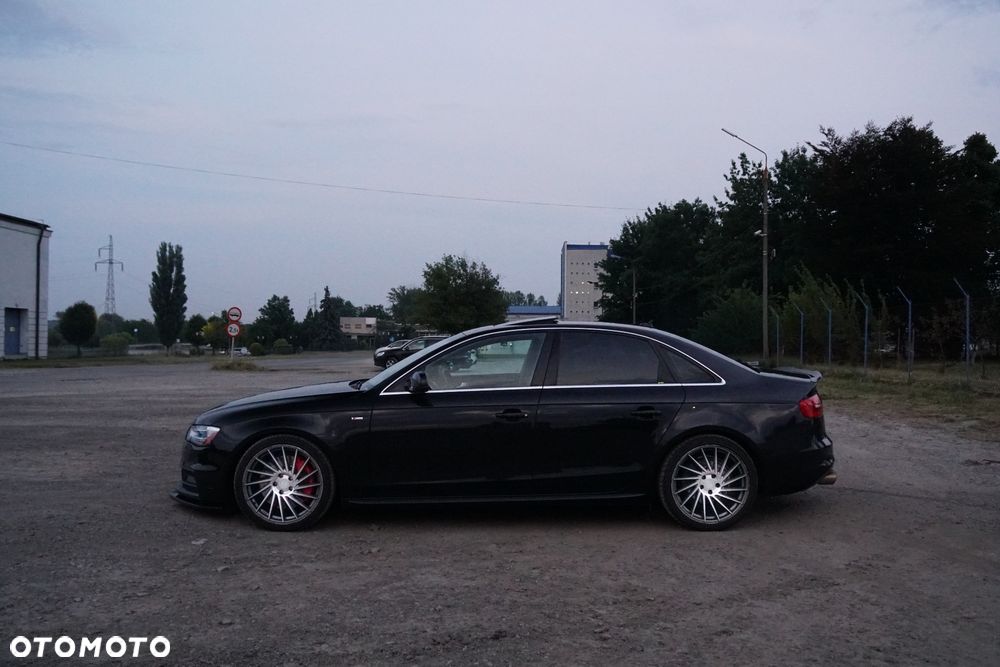 Audi A4 Limousine - 1