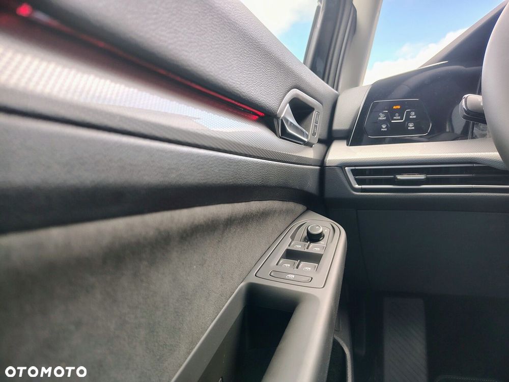 Volkswagen Golf Variant - 18