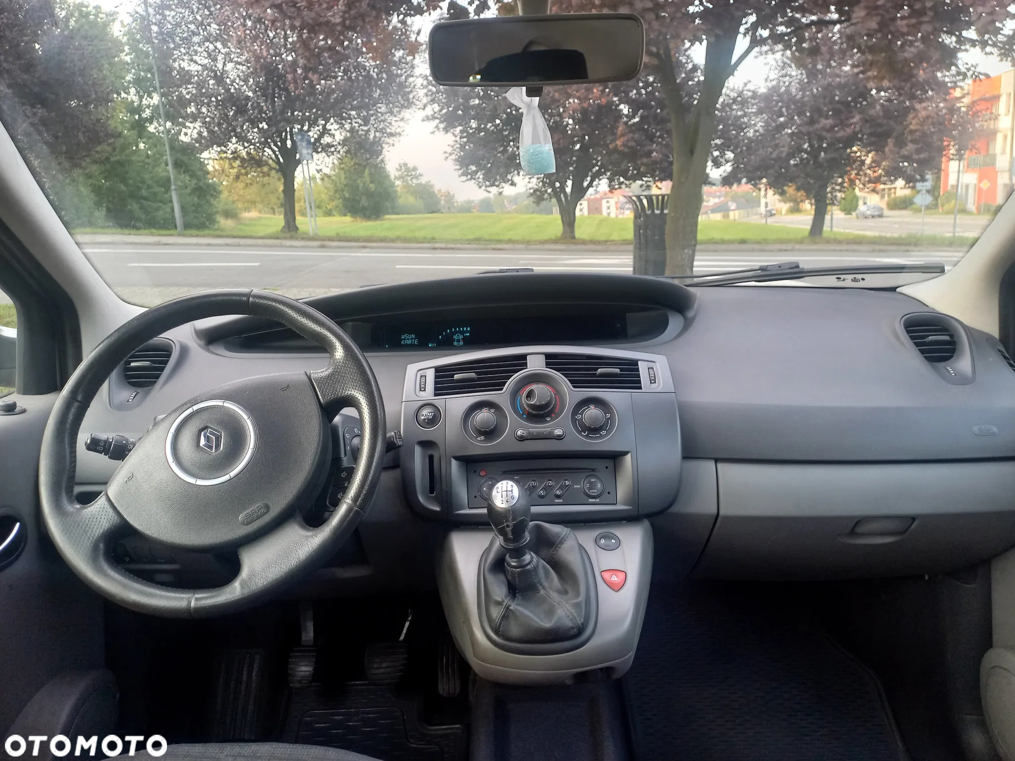 Renault Scenic 1.6 16V Alize - 11