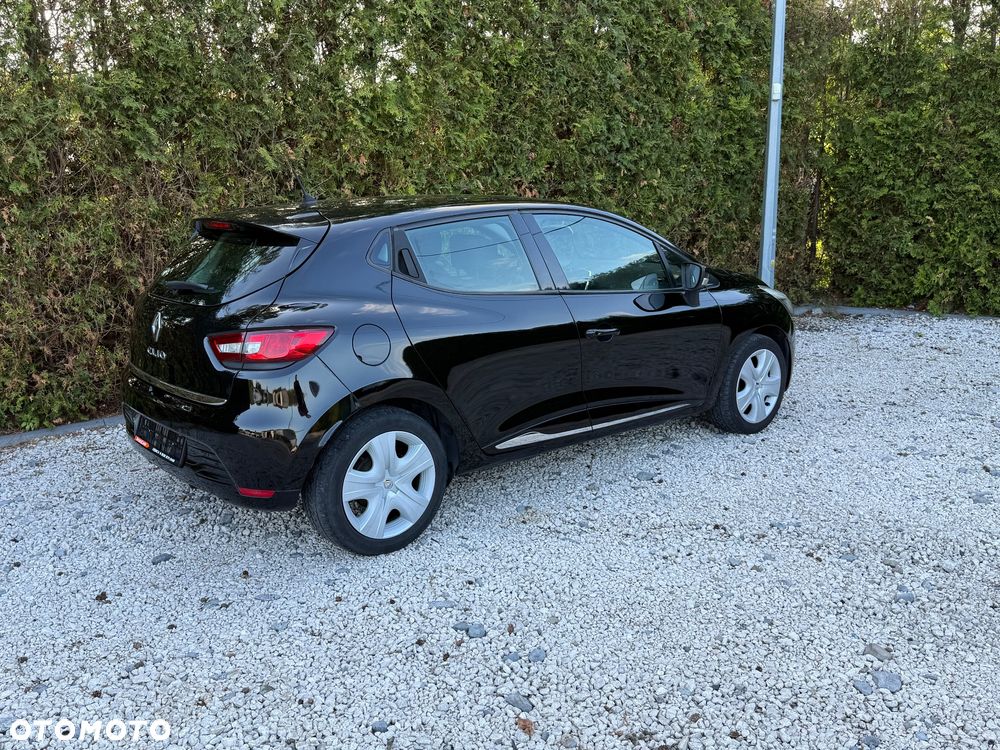Renault Clio 1.2 16V 75 Expression - 17