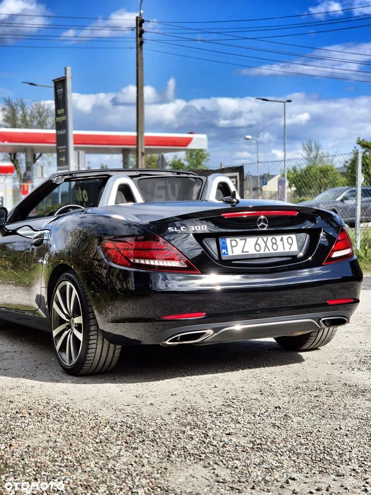 Mercedes-Benz SLC 300 9G-TRONIC - 3