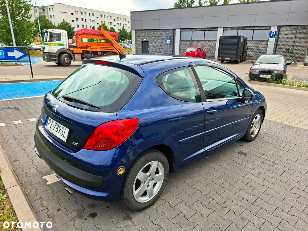 Peugeot 207 1.4 16V Trendy - 6
