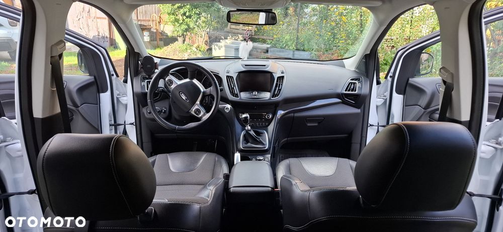 Ford Kuga - 8
