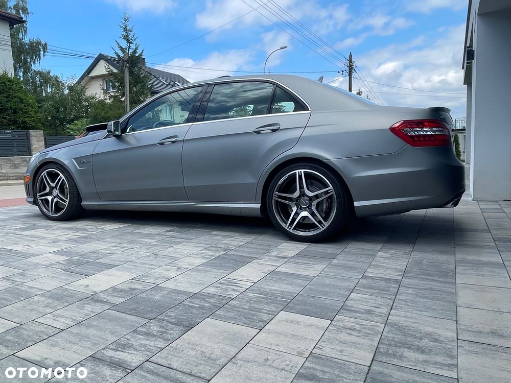 Mercedes-Benz Klasa E 63 AMG - 8