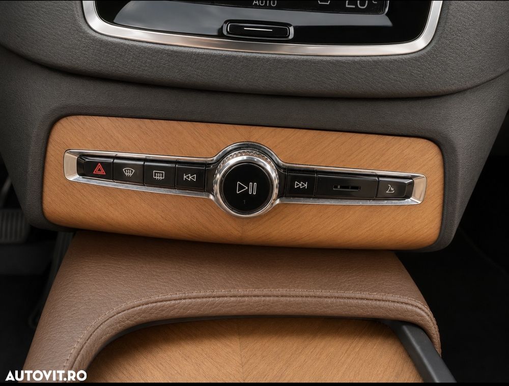 Volvo XC 90 B5 MHEV AWD 7 locuri Momentum Pro - 18